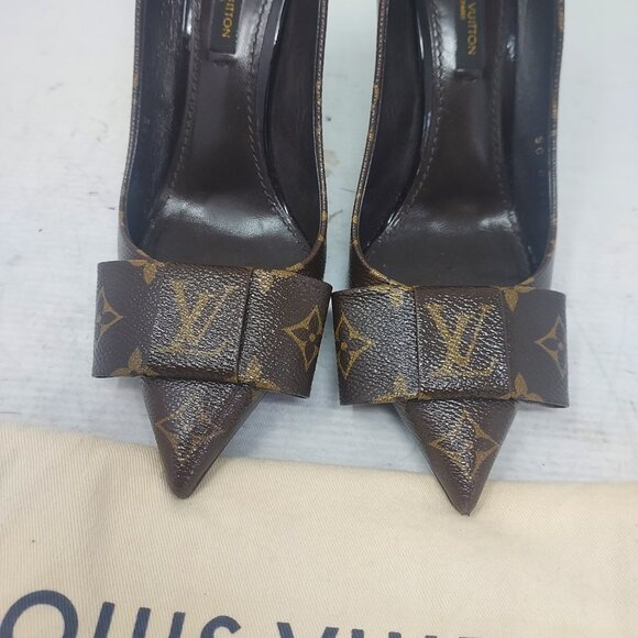 Louis Vuitton Brown LV Monogram Louise Pump - Picture 7 of 12